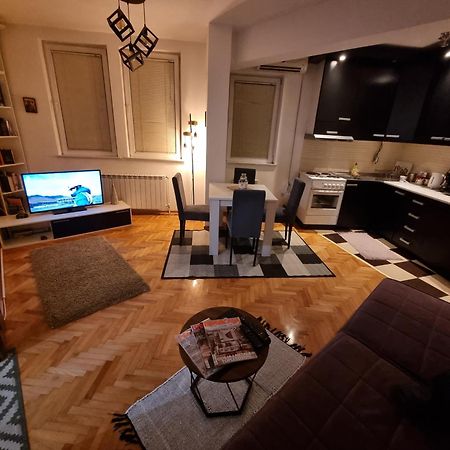 Apartman Veselinovic Free Parking Vranje Eksteriør billede