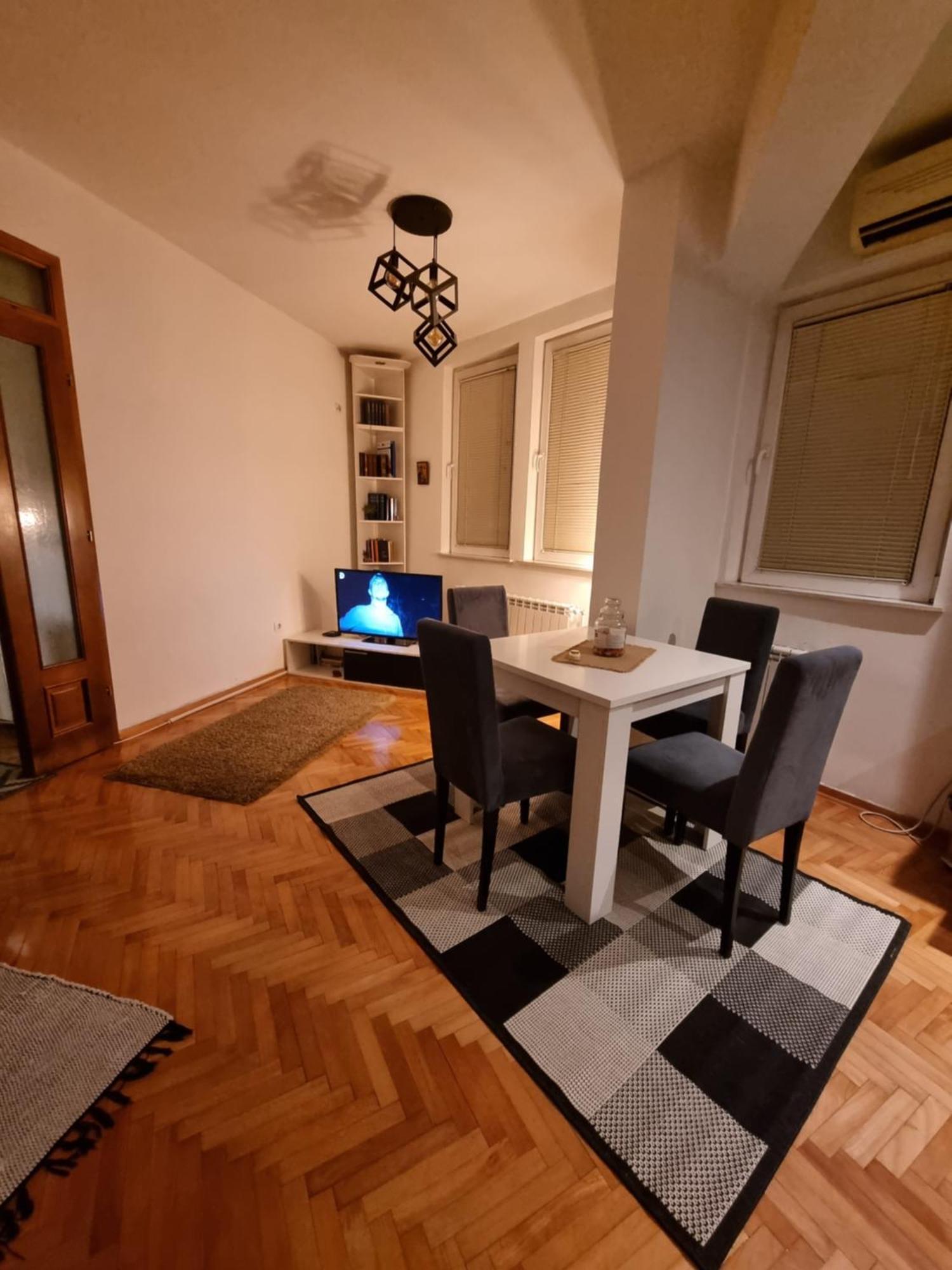 Apartman Veselinovic Free Parking Vranje Eksteriør billede